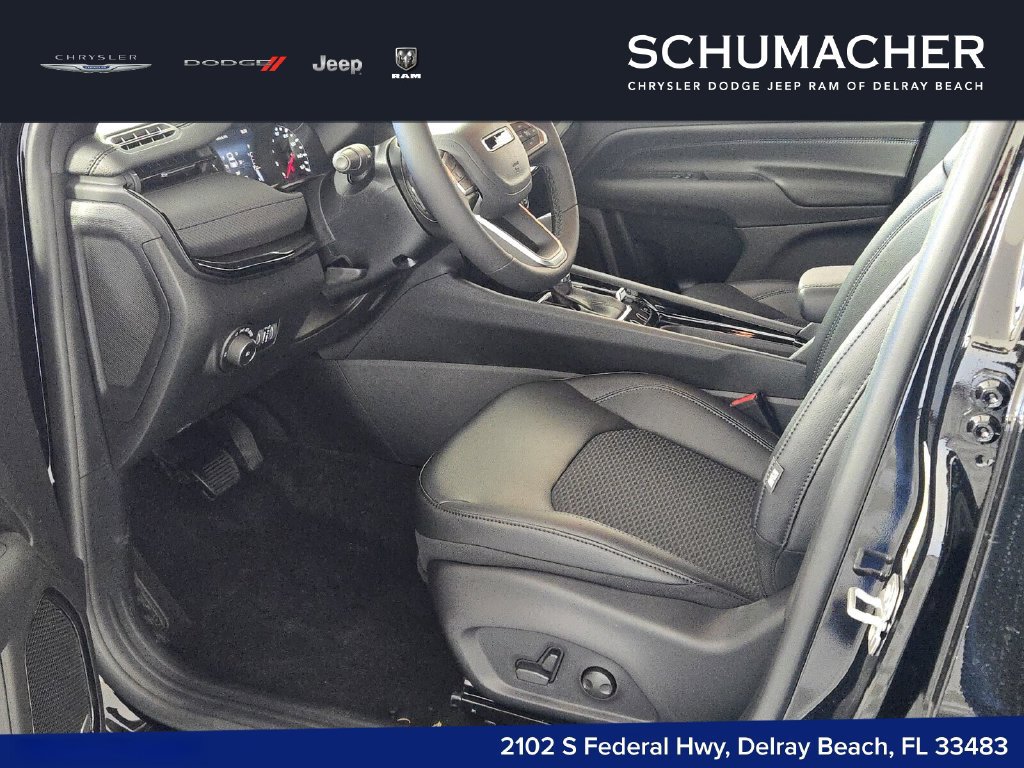 New 2026 Jeep Compass Latitude w/ Sun and Sound Group AWD/4WD image 7