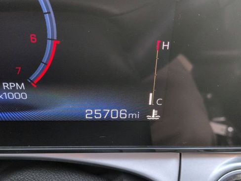 Used 2024 Chevrolet Trax LT w/ LT Convenience Package image 14