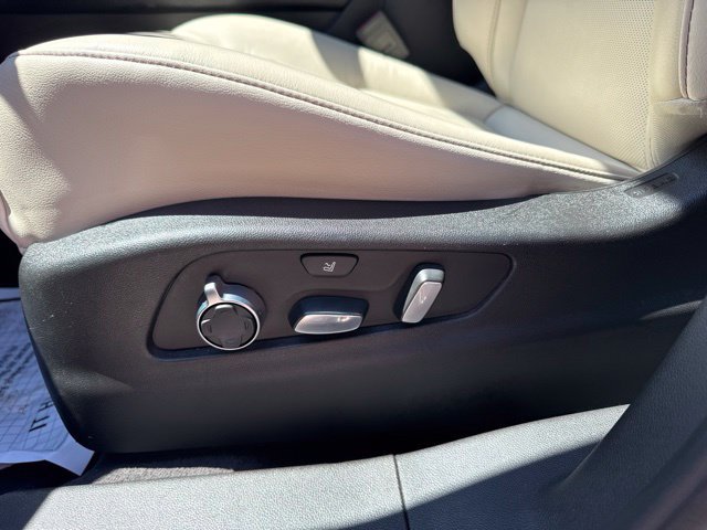 Used 2023 Cadillac XT4 Sport FWD image 10