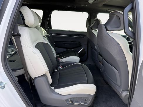 New 2026 Kia EV9 GT-Line image 18