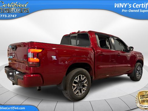 Used 2022 Nissan Frontier SV AWD/4WD image 7