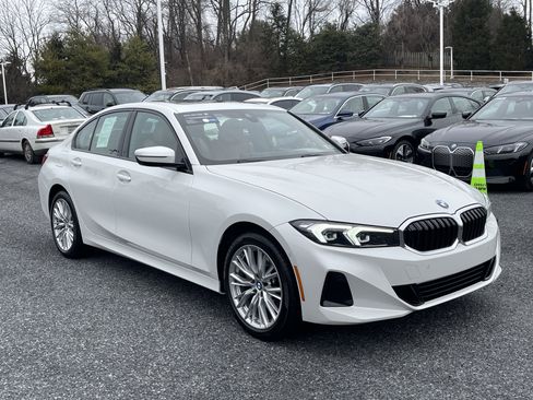 Certified 2023 BMW 330i xDrive Sedan w/ Parking Assistance Package image 3
