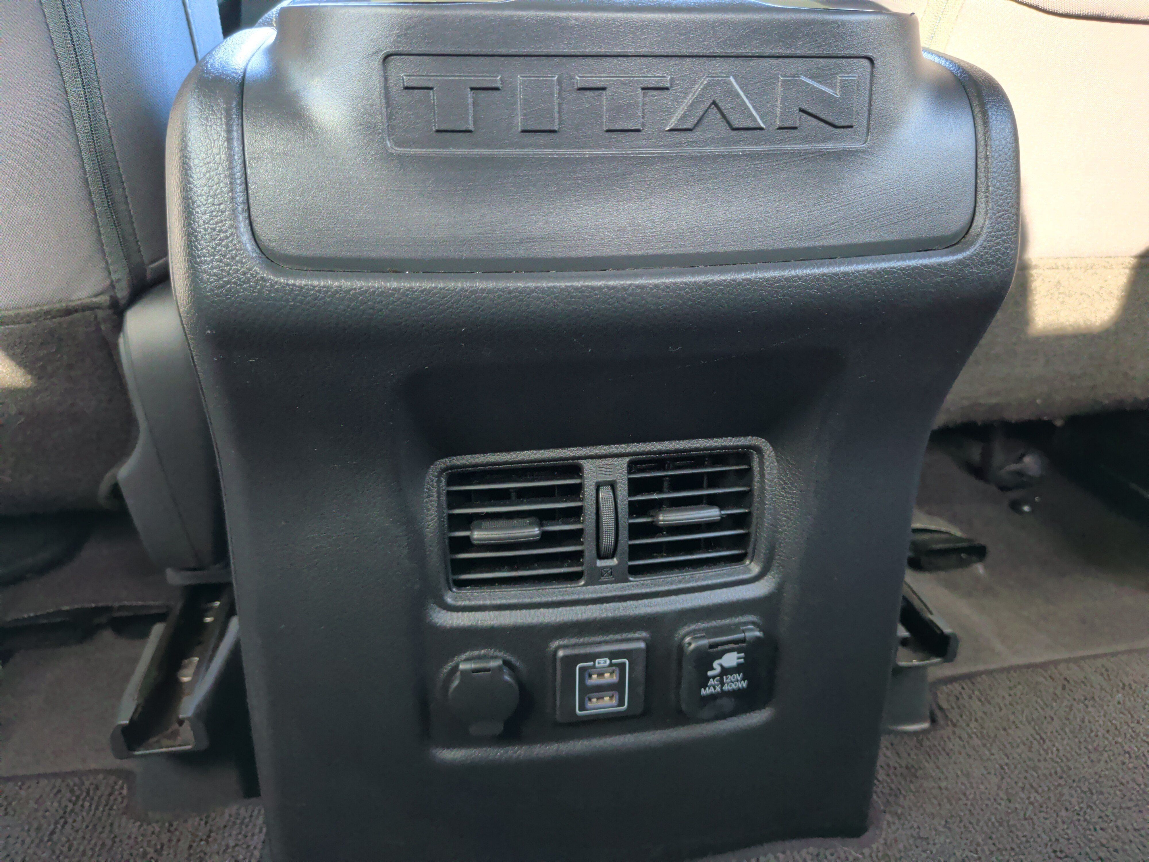 Used 2022 Nissan Titan SV w/ SV Convenience Package RWD image 34