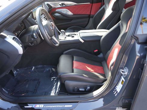 Used 2025 BMW M8 Competition image 21