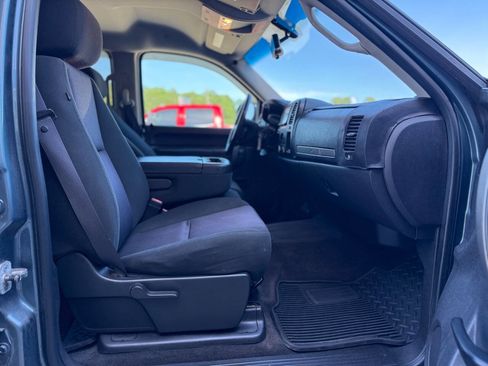 Used 2011 Chevrolet Silverado 1500 LT w/ Regional Value Package RWD image 17