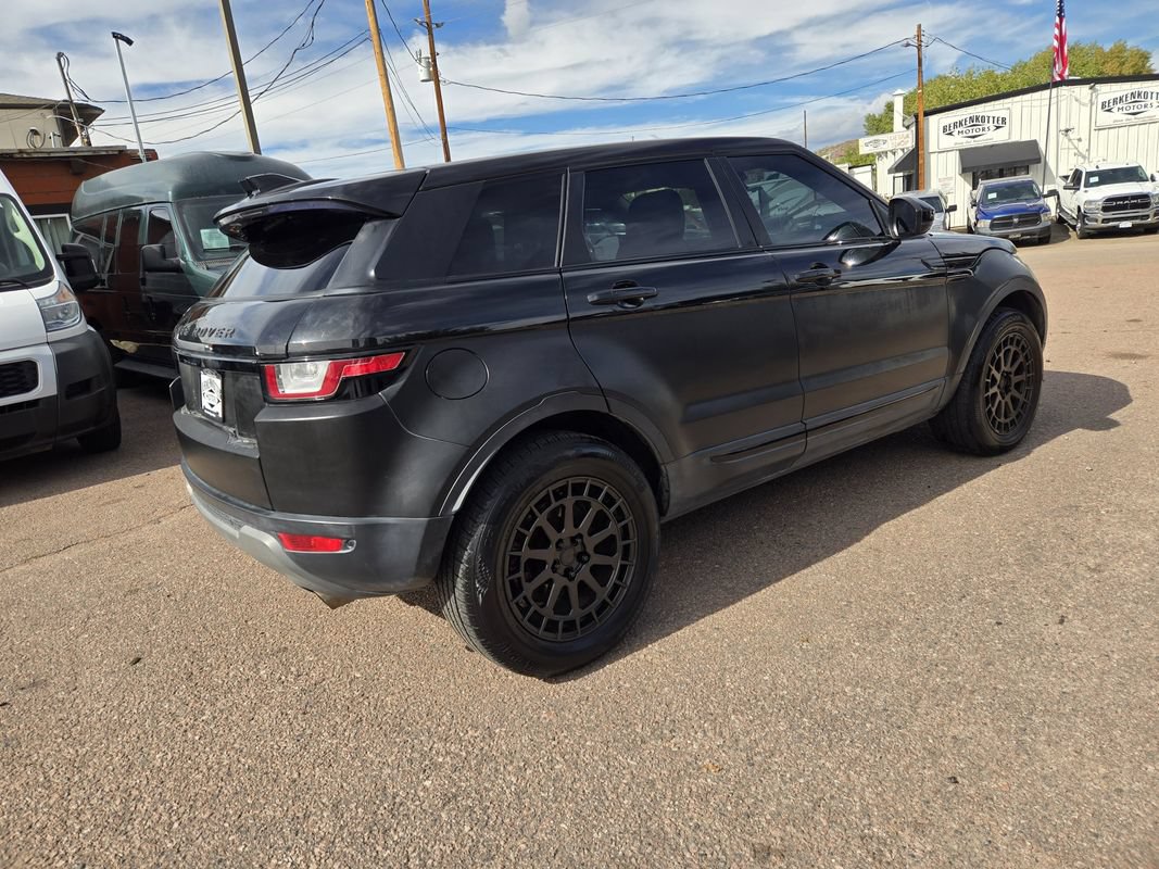 Used 2017 Land Rover Range Rover Evoque SE AWD/4WD image 16