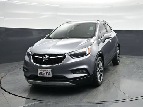 Used 2019 Buick Encore Essence FWD image 57