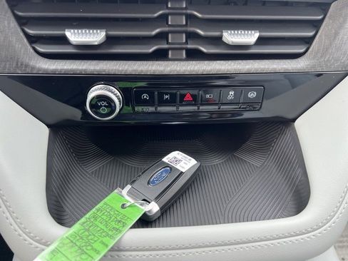 New 2026 Ford Explorer Platinum w/ LUX Leather Package image 21