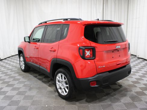 Used 2023 Jeep Renegade Latitude w/ Premium Group image 36
