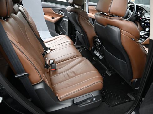 Used 2024 Acura MDX SH-AWD w/ Advance Package image 22