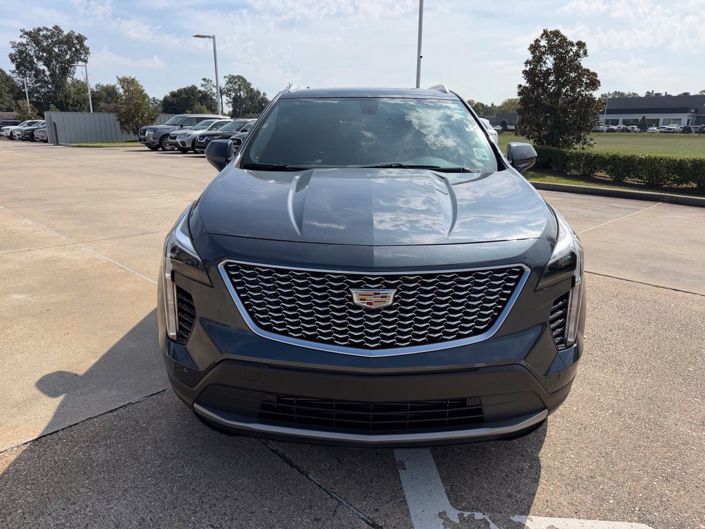 Used 2019 Cadillac XT4 Premium Luxury w/ LPO, Radiant Package FWD image 8