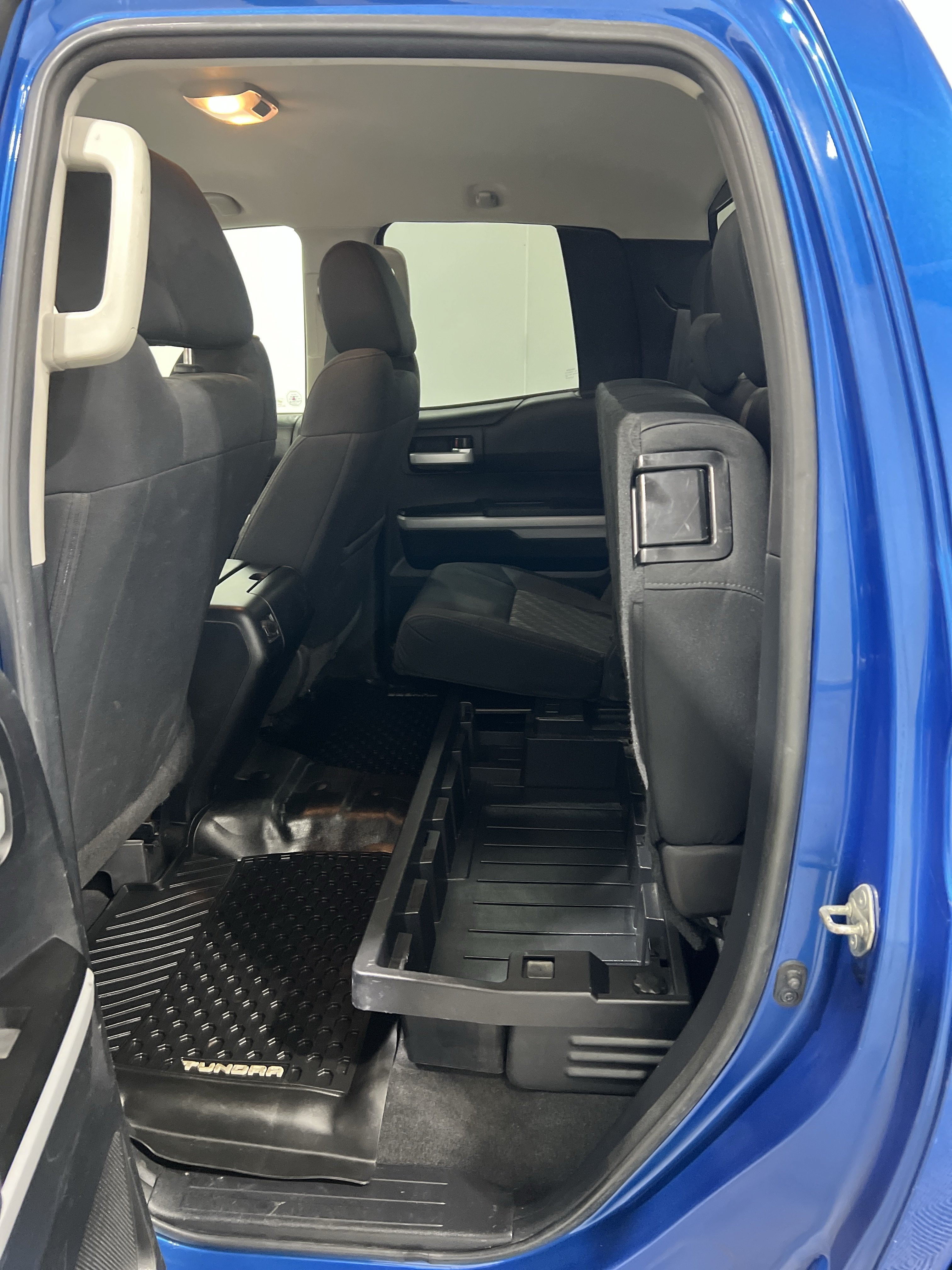 Used 2018 Toyota Tundra SR5 AWD/4WD image 12