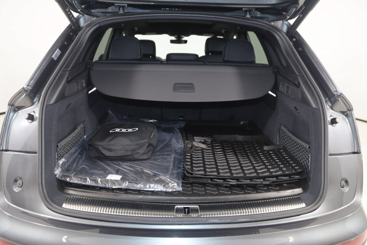 Used 2025 Audi Q5 e Premium Plus AWD/4WD image 38