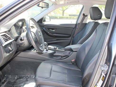 Used 2015 BMW 320i Sedan image 5
