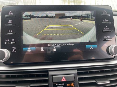 Used 2020 Honda Accord EX image 24