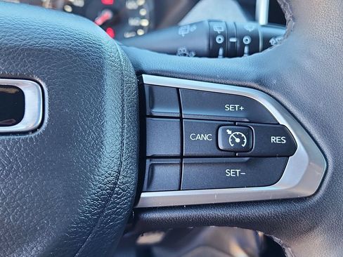 Used 2025 Jeep Compass Latitude w/ Sun & Sound Group AWD/4WD image 20
