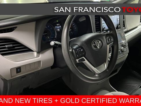 Certified 2020 Toyota Sienna L image 11