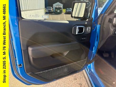 Used 2021 Jeep Wrangler Unlimited Rubicon w/ Trailer Tow Package AWD/4WD image 15
