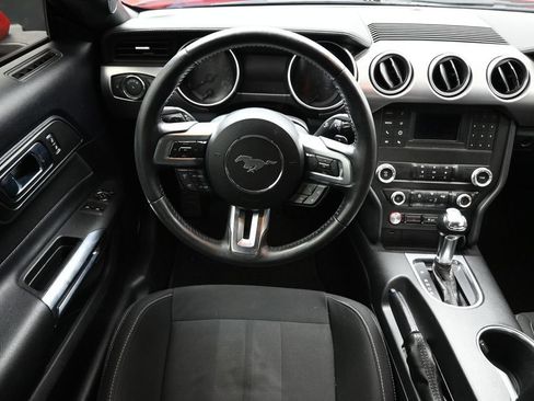 Used 2019 Ford Mustang GT RWD image 3