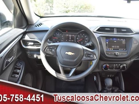 Used 2023 Chevrolet TrailBlazer LS FWD image 25