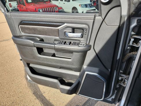 Used 2022 RAM 2500 Laramie image 13