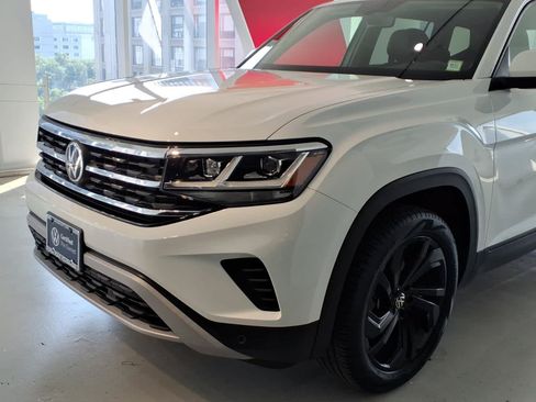 Used 2023 Volkswagen Atlas SE w/ Panoramic Sunroof Package AWD/4WD image 7