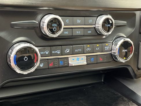 Certified 2024 Ford F250 Lariat w/ Lariat Ultimate Package AWD/4WD image 24