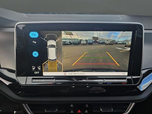 New 2026 Volkswagen Atlas Cross Sport SEL Premium R-Line image 30