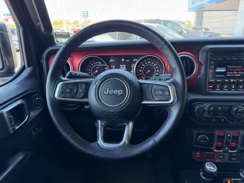 Used 2018 Jeep Wrangler Unlimited Rubicon w/ Dual Top Group AWD/4WD image 11
