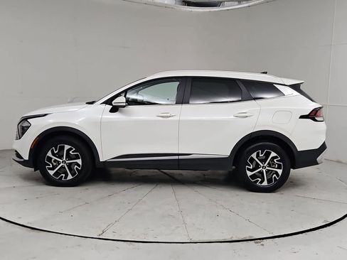 Used 2023 Kia Sportage EX AWD/4WD image 3
