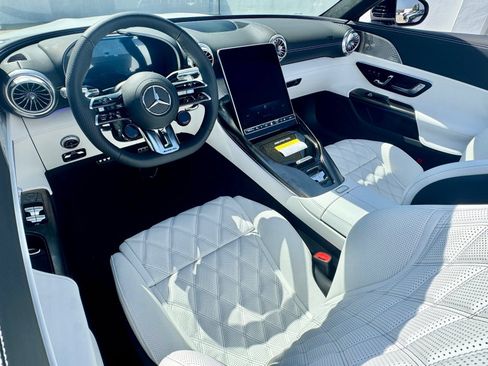 New 2026 Mercedes-Benz SL 63 AMG S e Performance 4MATIC image 32