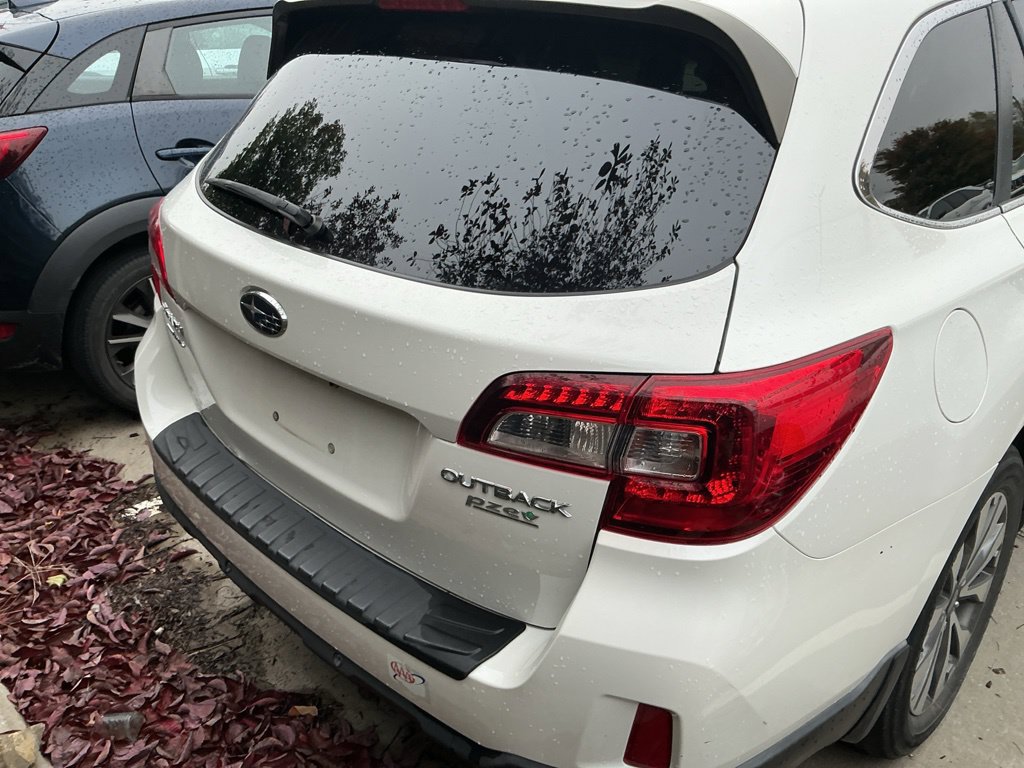 Used 2017 Subaru Outback 2.5i Touring w/ Popular Package #5A AWD/4WD image 5