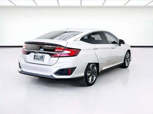 Used 2018 Honda Clarity Plug-In Hybrid image 4