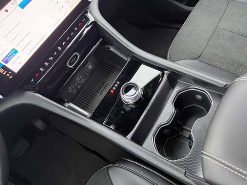 New 2026 Jeep Grand Cherokee Altitude image 25