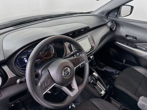 Used 2019 Nissan Kicks SV FWD image 14