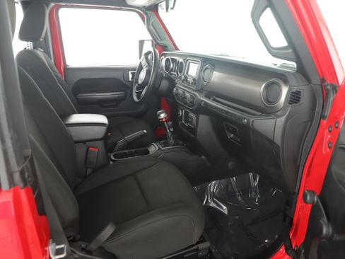 Certified 2020 Jeep Wrangler Sport image 14