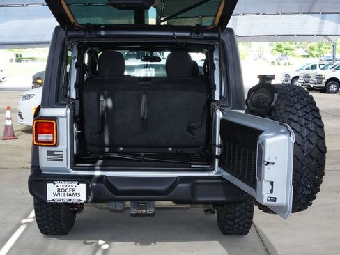 Used 2023 Jeep Wrangler Sport AWD/4WD image 26