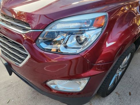 Used 2017 Chevrolet Equinox Premier w/ Enhanced Convenience Package FWD image 8