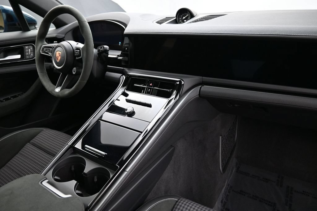 Certified 2026 Porsche Panamera RWD image 30
