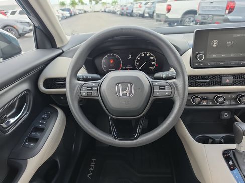 Certified 2025 Honda HR-V LX image 10