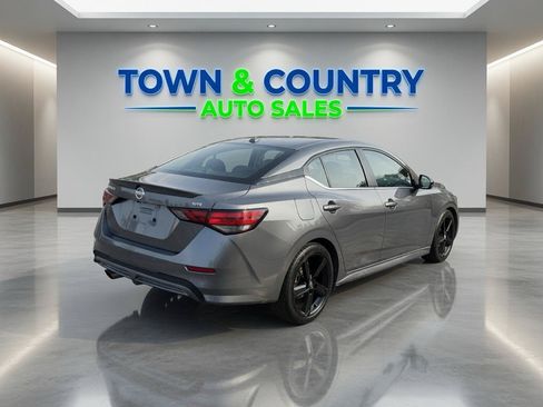 Used 2022 Nissan Sentra SR w/ SR Premium Package FWD image 6