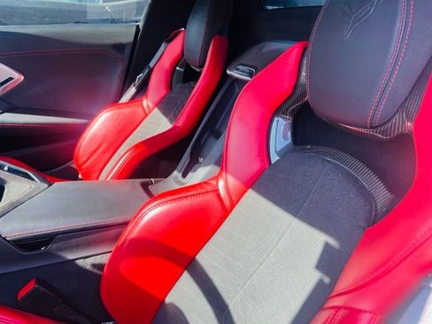 Used 2021 Chevrolet Corvette Stingray Premium Conv w/ Z51 Performance Package image 7