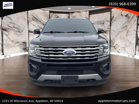 Used 2019 Ford Expedition XLT w/ Equipment Group 202A AWD/4WD image 8