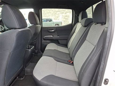 Certified 2023 Toyota Tacoma TRD Off-Road image 10