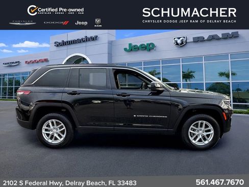 Used 2025 Jeep Grand Cherokee Laredo X w/ Luxury Tech Group I RWD image 8