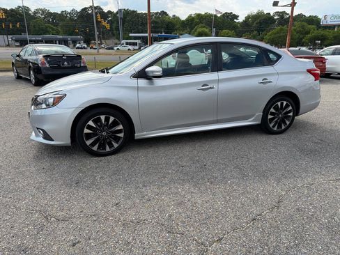 Used 2016 Nissan Sentra SR FWD image 18