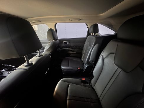 Used 2024 Kia Sorento SX image 9