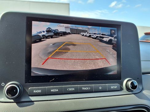 Used 2023 Hyundai Kona SE FWD image 5