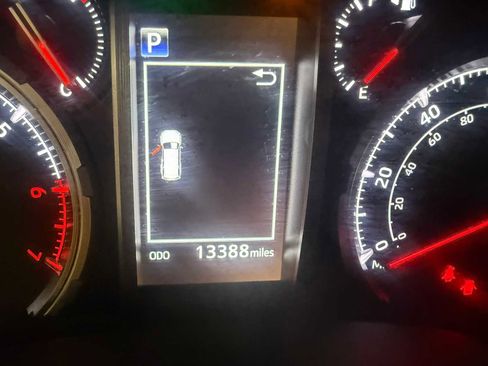 Certified 2023 Toyota 4Runner TRD Off-Road image 36