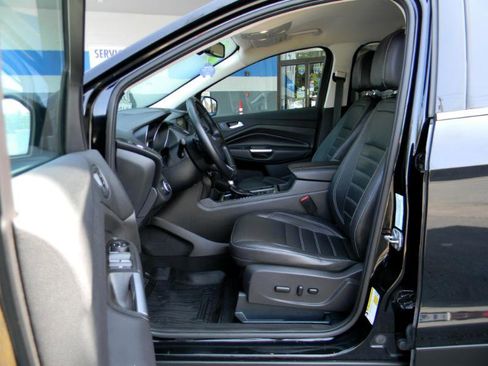 Used 2017 Ford Escape Titanium image 11